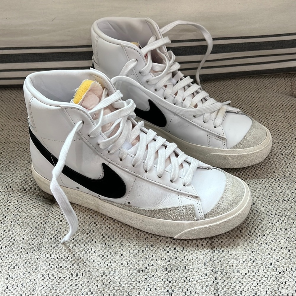Nike Blazer Mid ‘77 Size 6 Great Condition